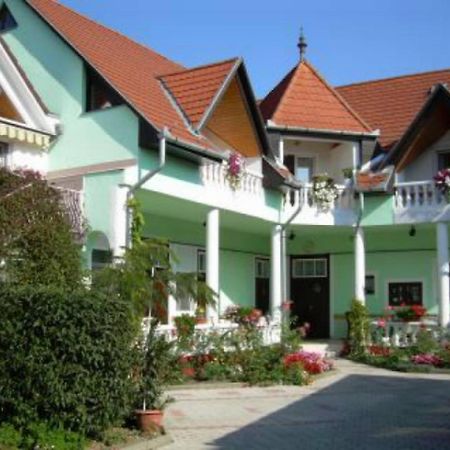 Ferienwohnung Haus Kati Hévíz Exterior foto